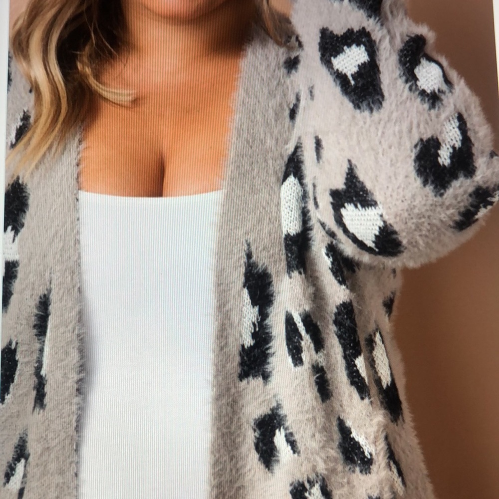 Animal Print Sweater - Picture 5 of 5